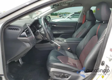 2021 Toyota Camry Trd z USA, uszkodzony, nr VIN 4T1KZ1AKXMU053349